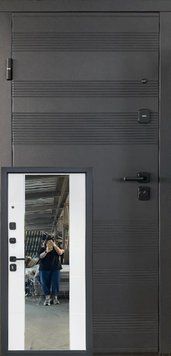 Двері вхідні в квартиру ГЕТЬМАНСЬКЕ ДЗЕРКАЛО-КВ 960 ГЕТЬМАН-КВ 960 фото